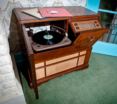 Gramophone and radio on display at Home Hill, 1930s