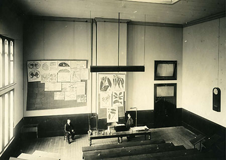 Interior view of lecture theatre, early 20th century