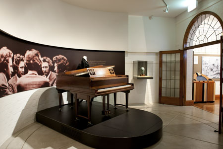 Duo Art piano at the Grainger Museum, Melbourne