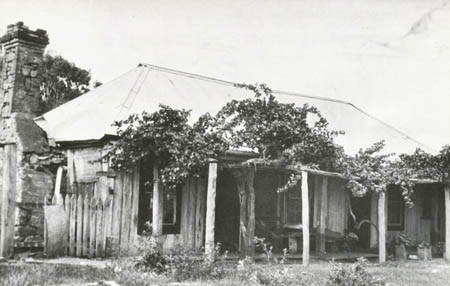 Combaning homestead, about 1930